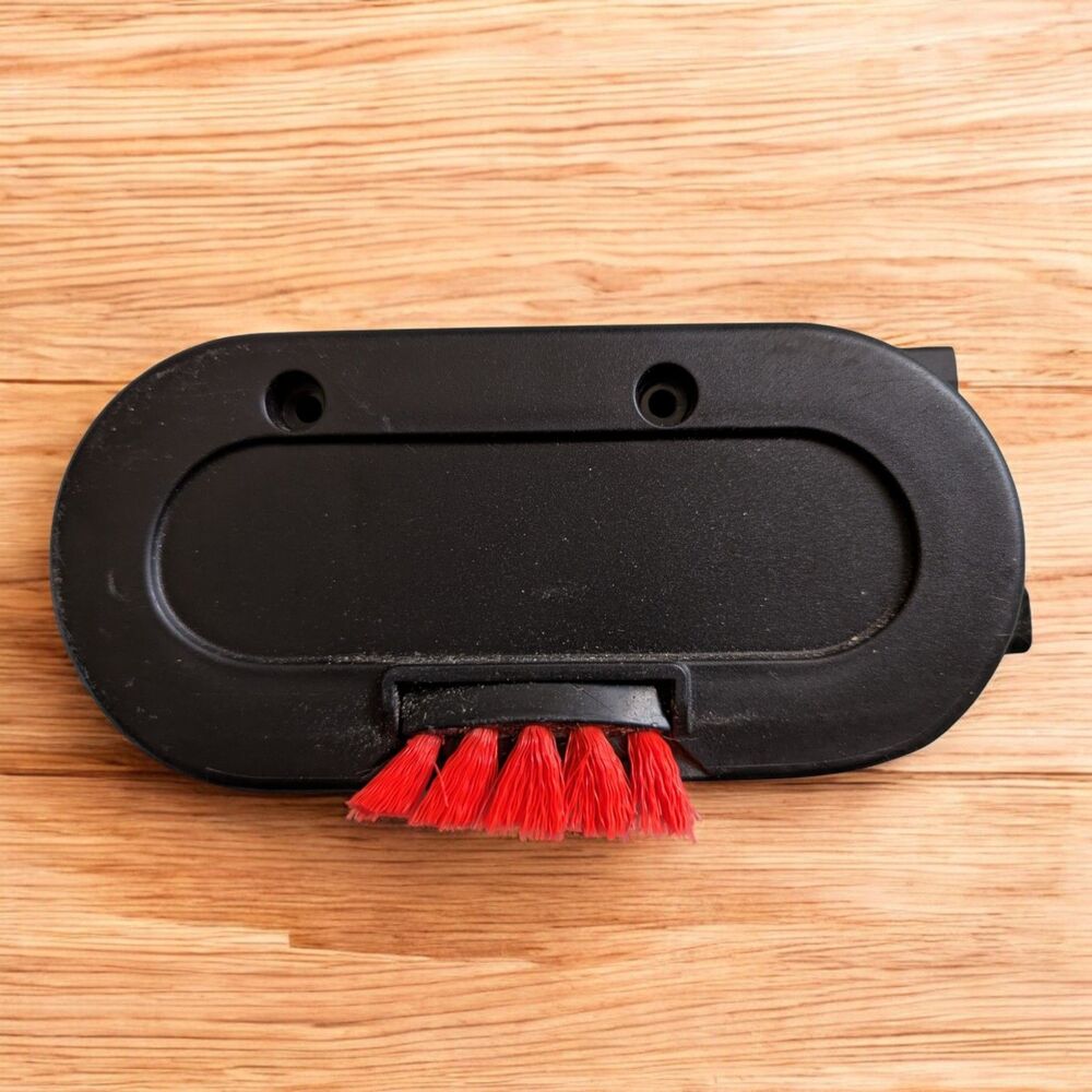 Bissell 94Y2 Carpet Steamer 11-0067-070  Left Side End Cap Brush Edger Black